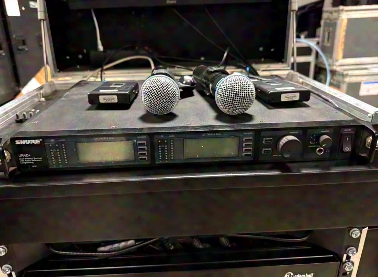 Shure Shure UR4D+ Wireless System Set