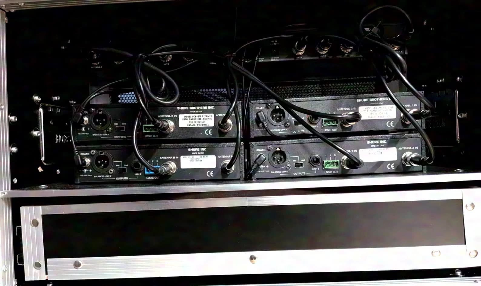 Shure UC Wireless Set with 4 Receivers, Belt Packs & Beta 58 Handhelds