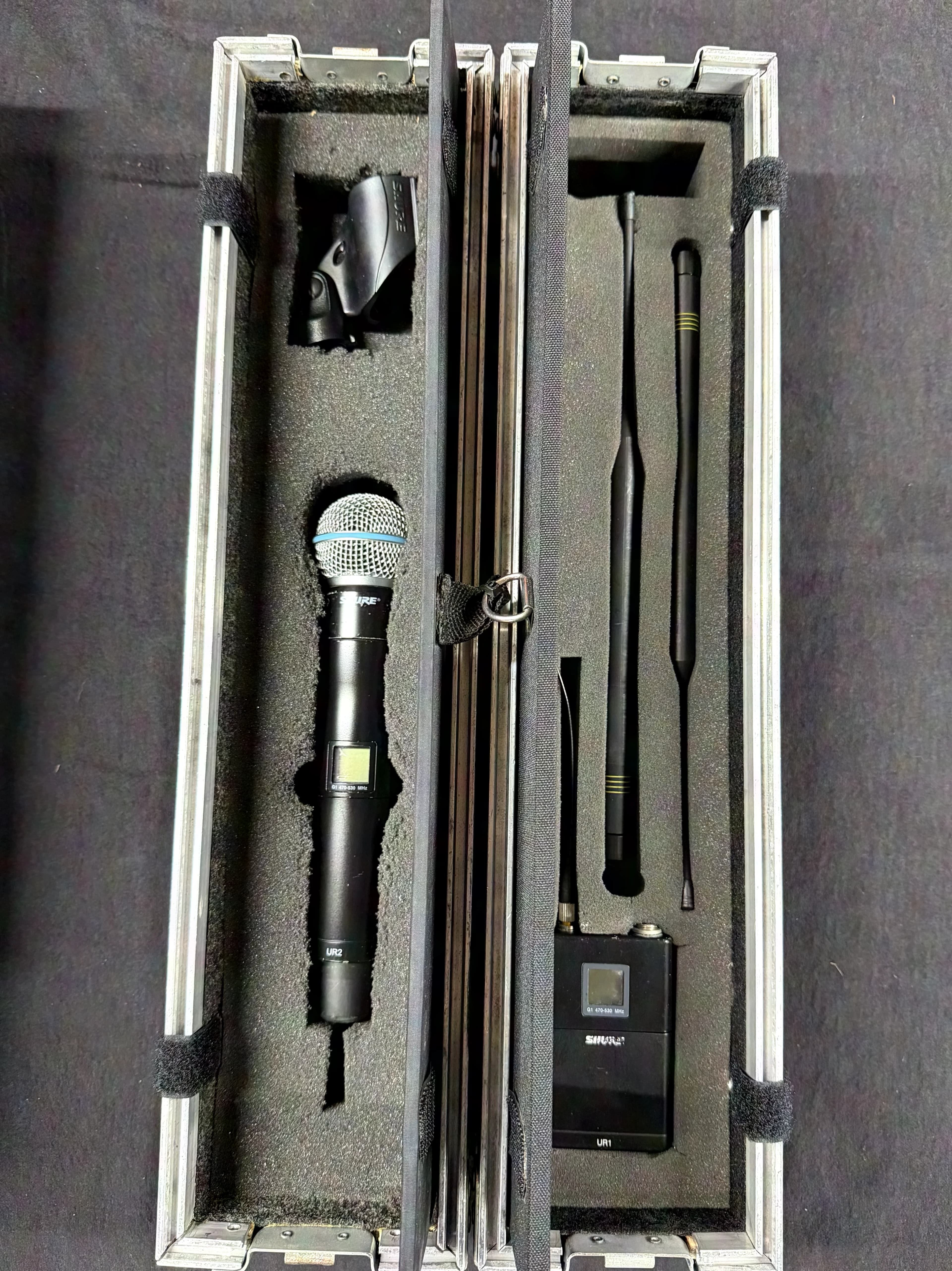 Shure UR4S H4 UR4D Wireless Microphone System RF System UHF-R UR4 incl. 2x Transmitters