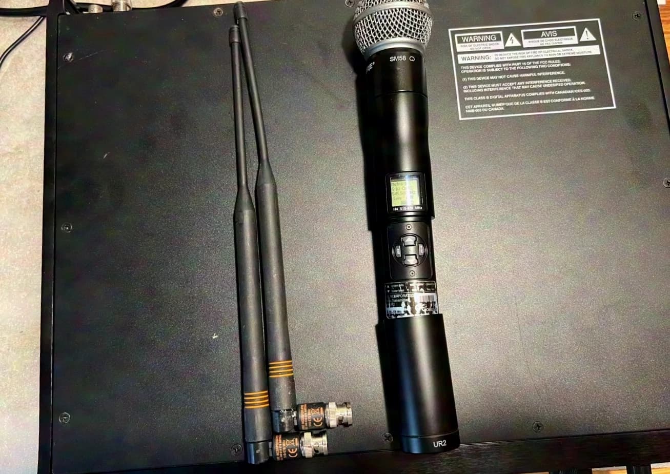 Shure UR-R single + plus and UR2 SM58 on H4 515-578 Mhz