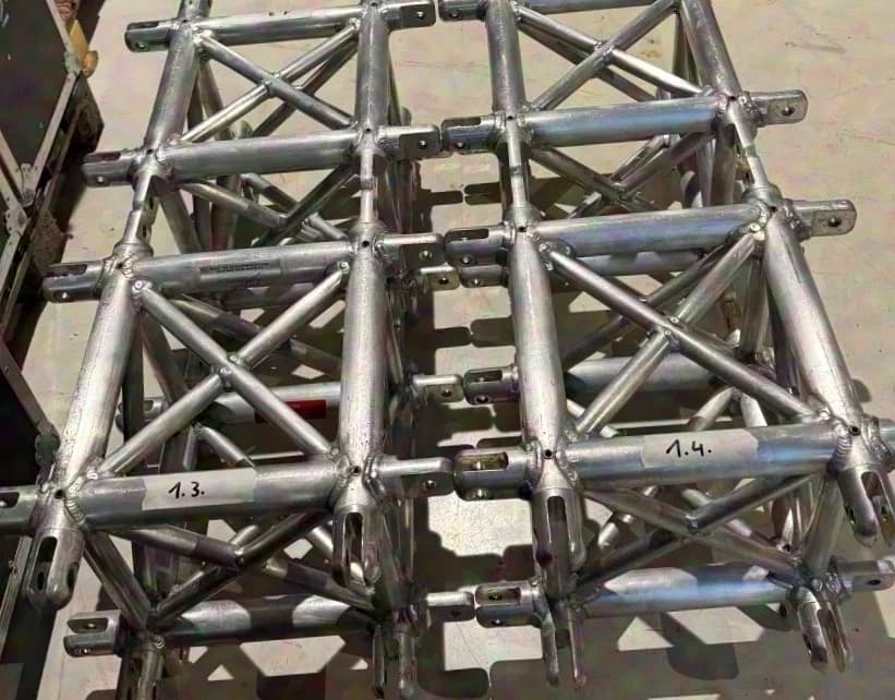 Slick Camco ExpoTruss GS Ground Support; M-Type