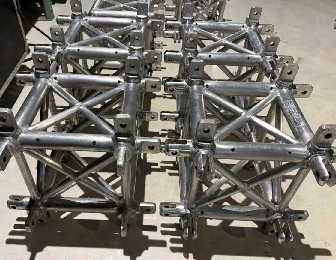 Slick Camco ExpoTruss GS Ground Support; M-Type