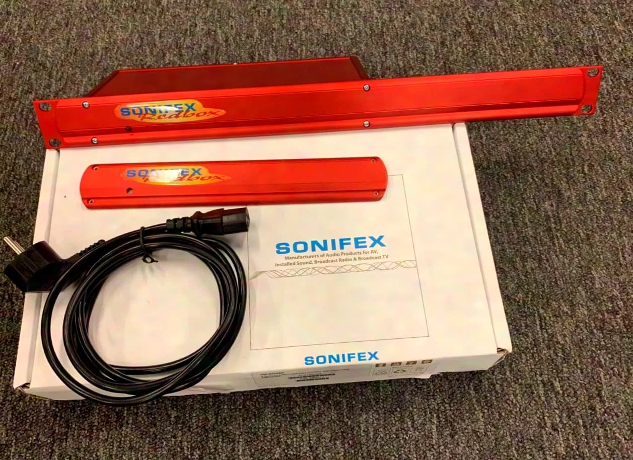 Sonifex RB-DDA6A AES/EBU Digital Distribution Amplifier + RB-RK1 (set)