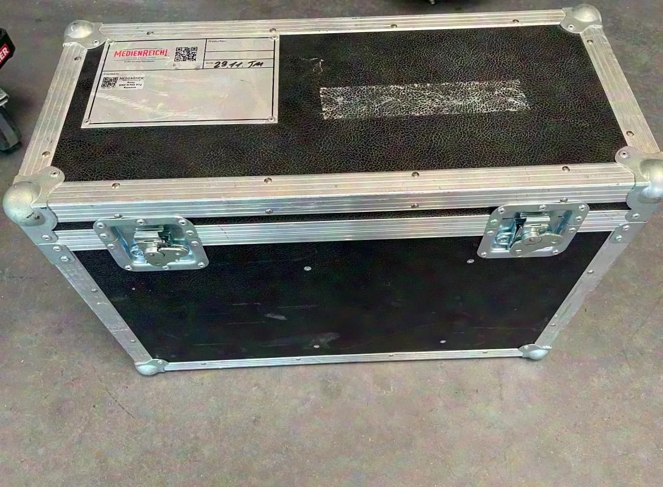 Sony BRC-H700 PTZ Camera
