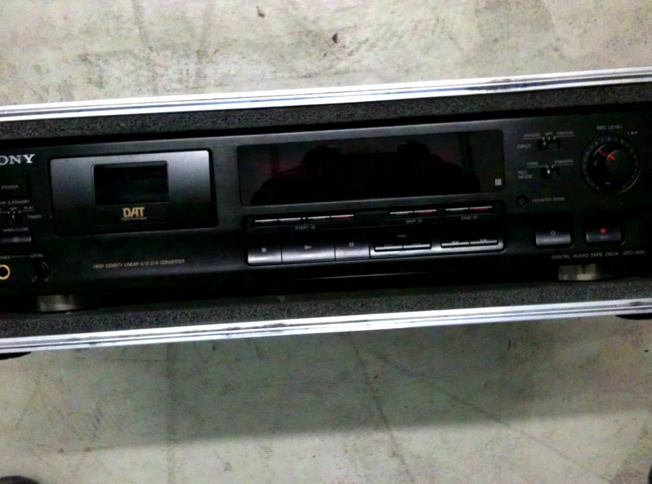 Sony DAT DTC690