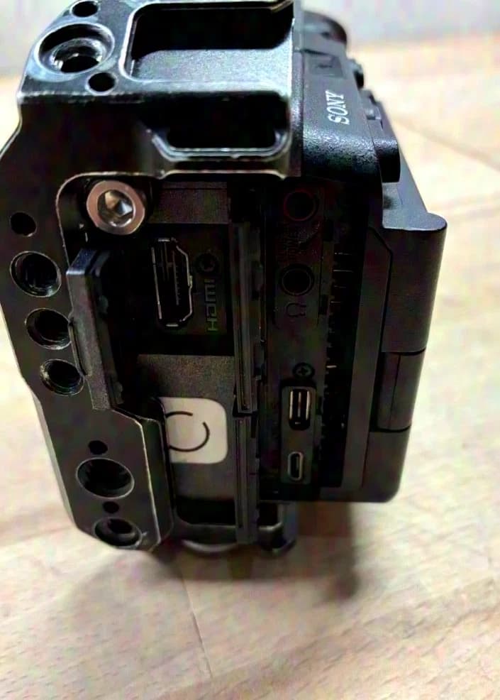 Sony FX30B