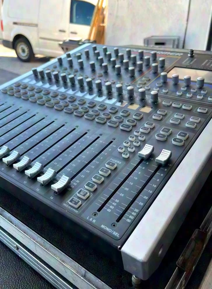 Soundcraft Performer 1