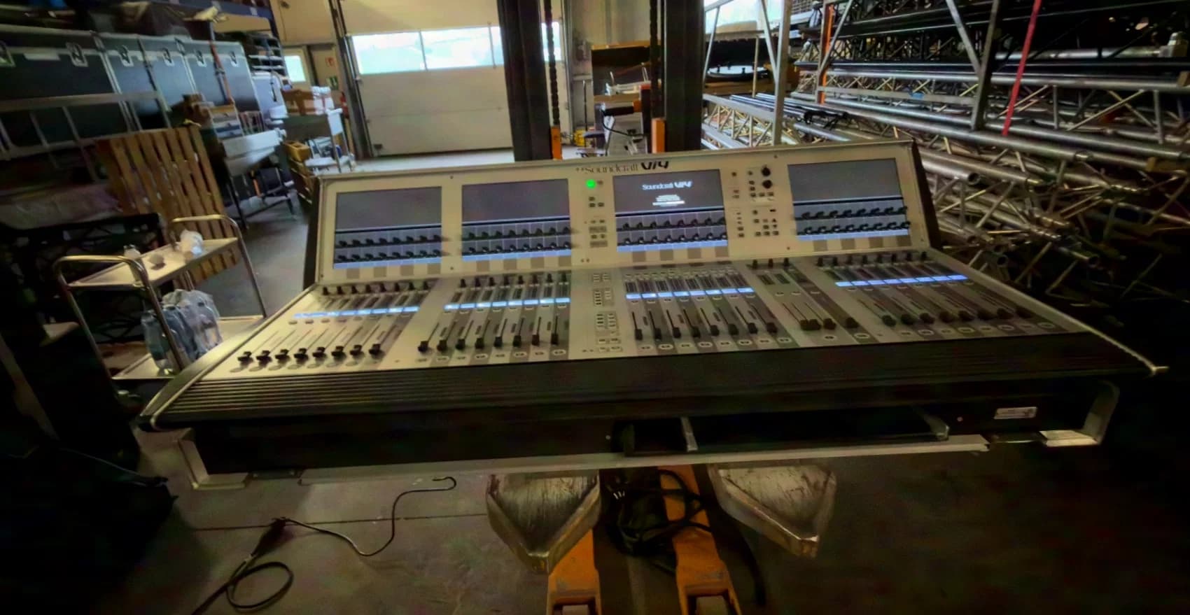 Soundcraft VI4 + LocalRack (without case)