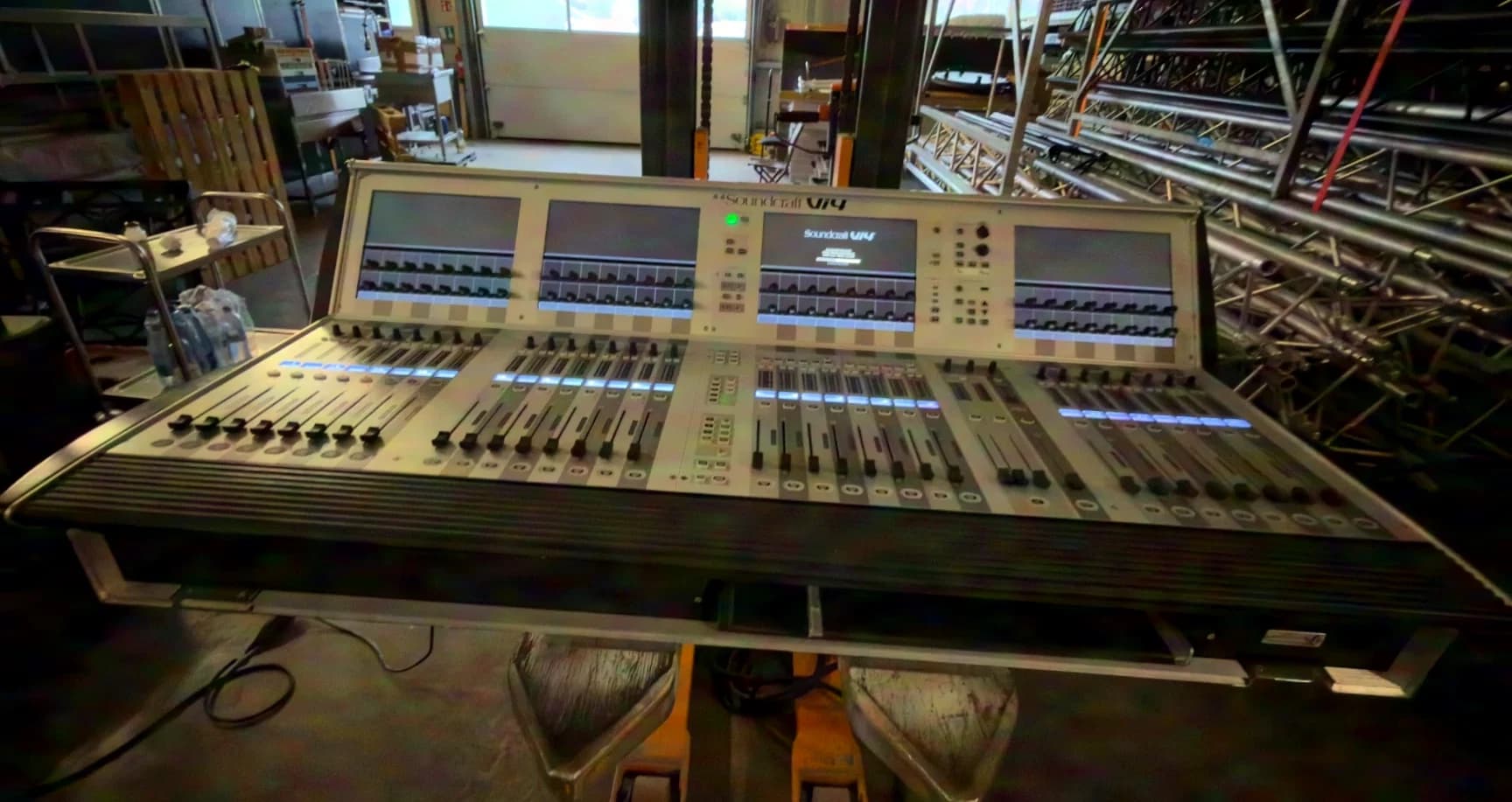 Soundcraft VI4 + LocalRack (without case)