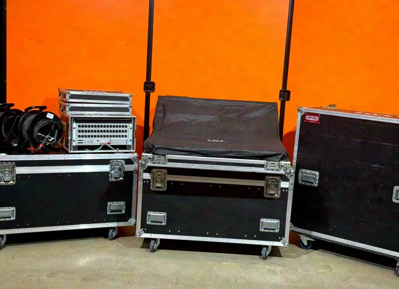 Soundcraft Vi1 Complete Set incl. Compact Stagebox with MADI cards & 2x 80m fiber optic digital audio mixing console incl. case