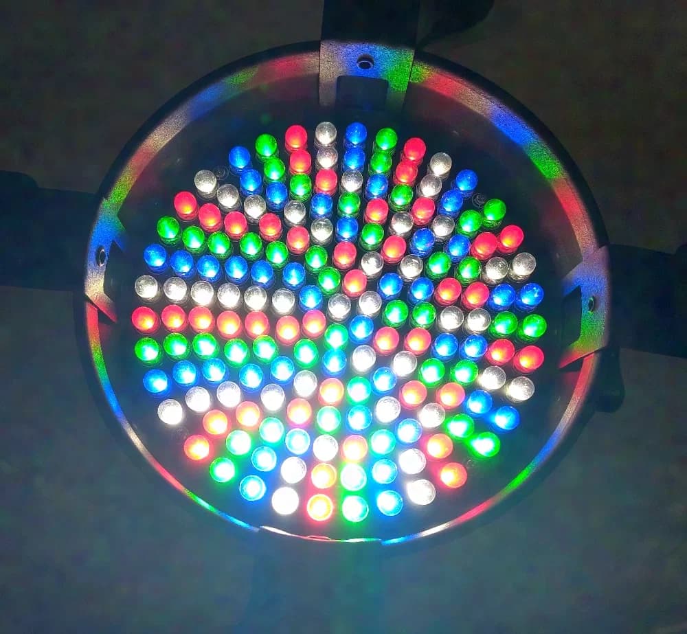Stairville LED Par64 MKII RGBW 10mm black