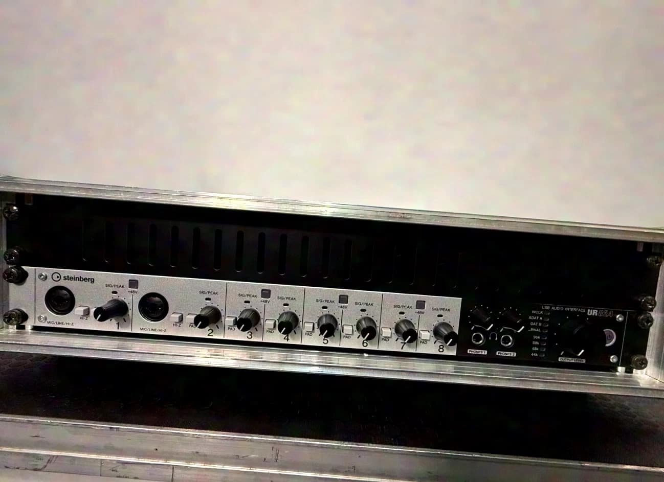 Steinberg UR824 USB Audio Interface with DSP and Effects