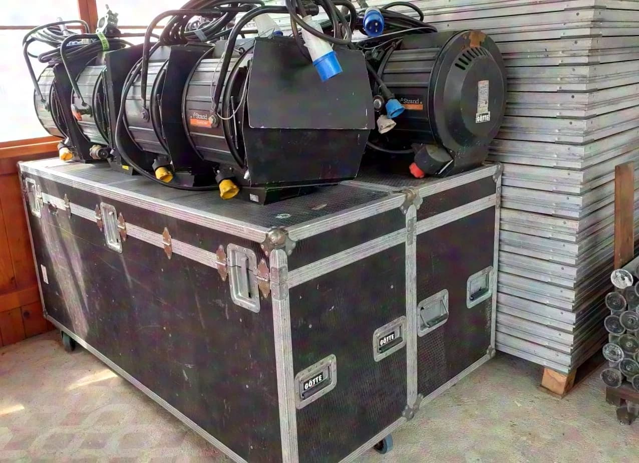 Strand Polux Fresnel Spotlights