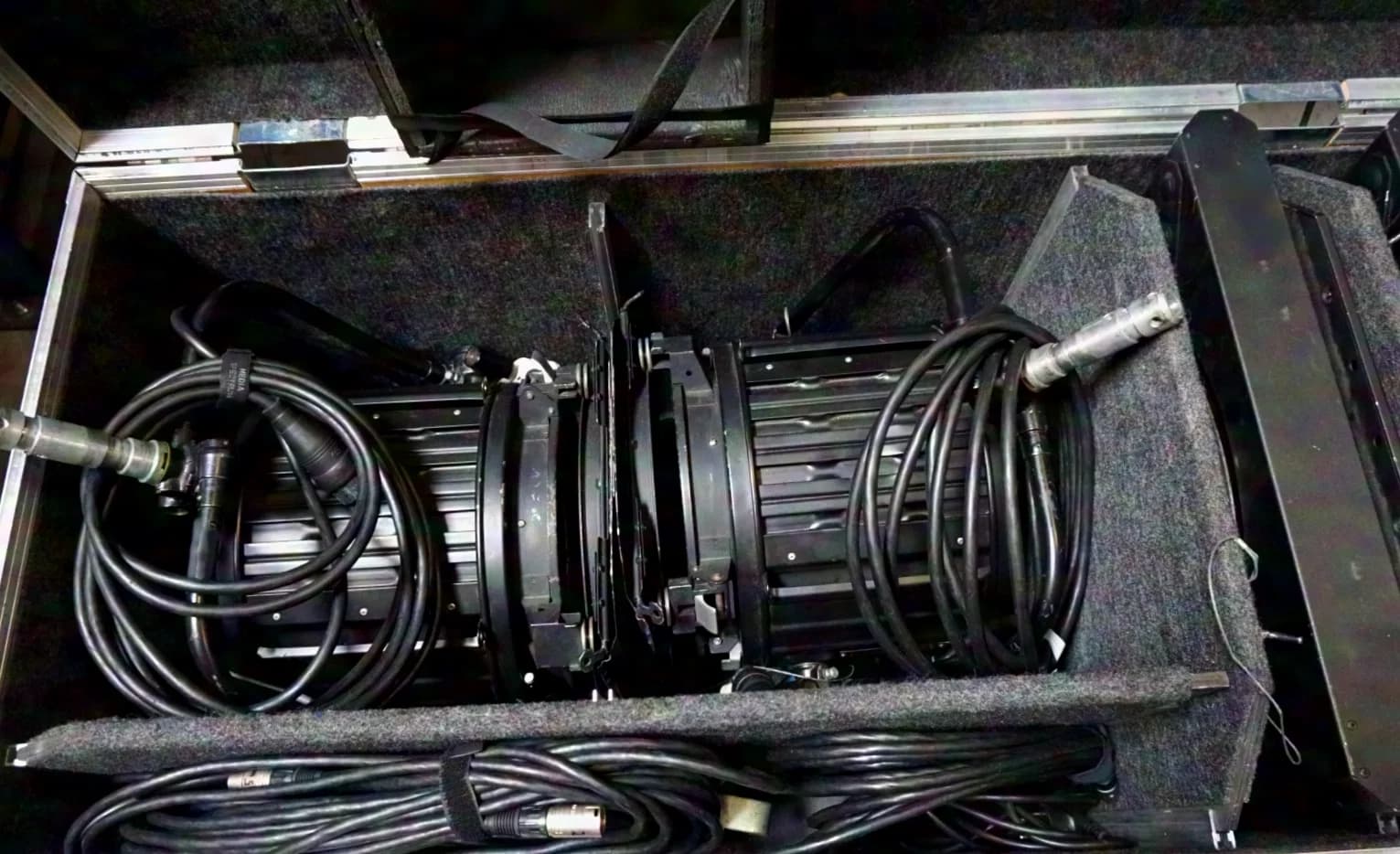 Strand Quarzcolor - Castor 2kW Fresnel including Rainbow Color Changer - complete set in case