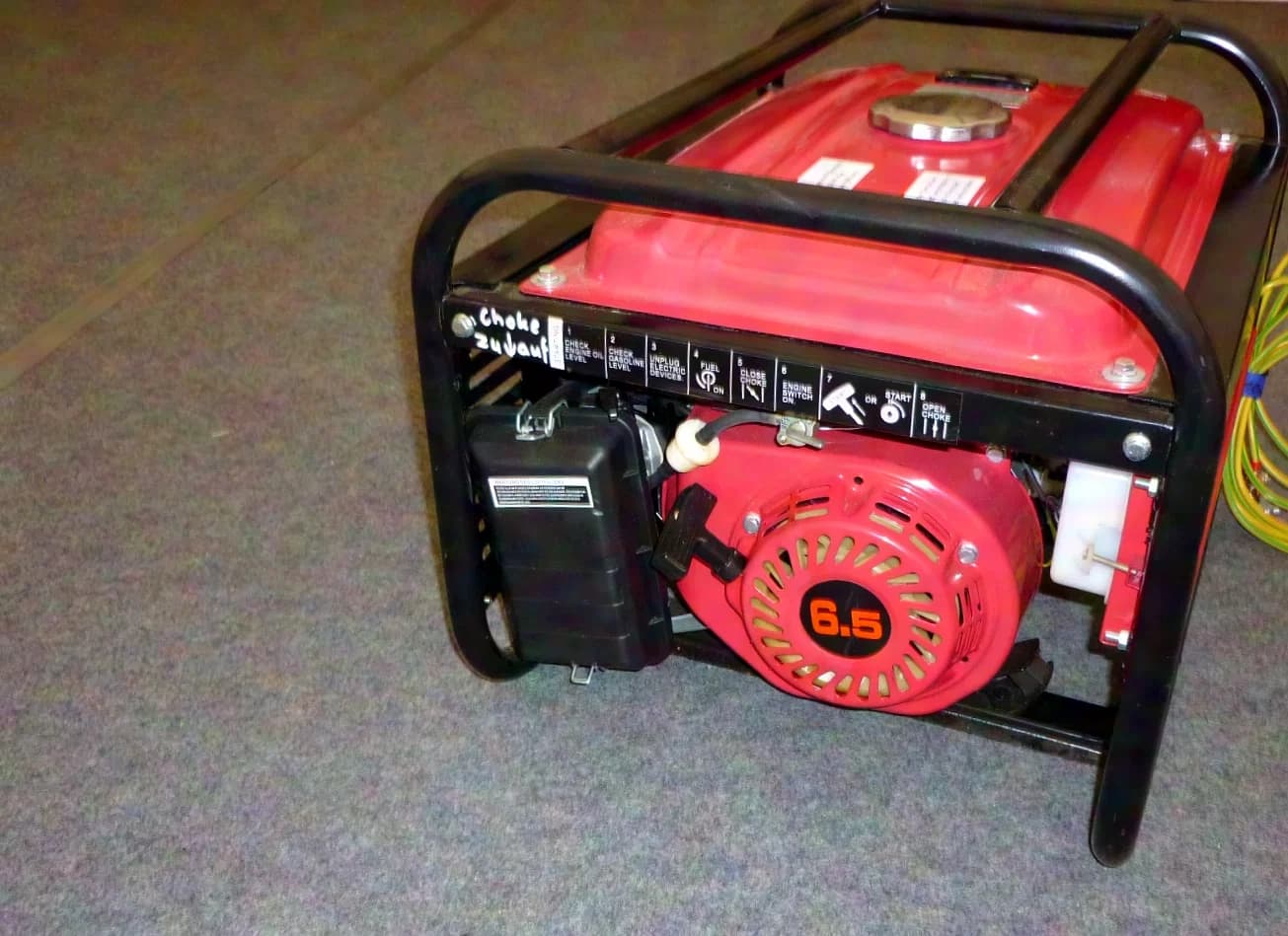 Generator / Emergency Generator LB2600 3-Phase Generator