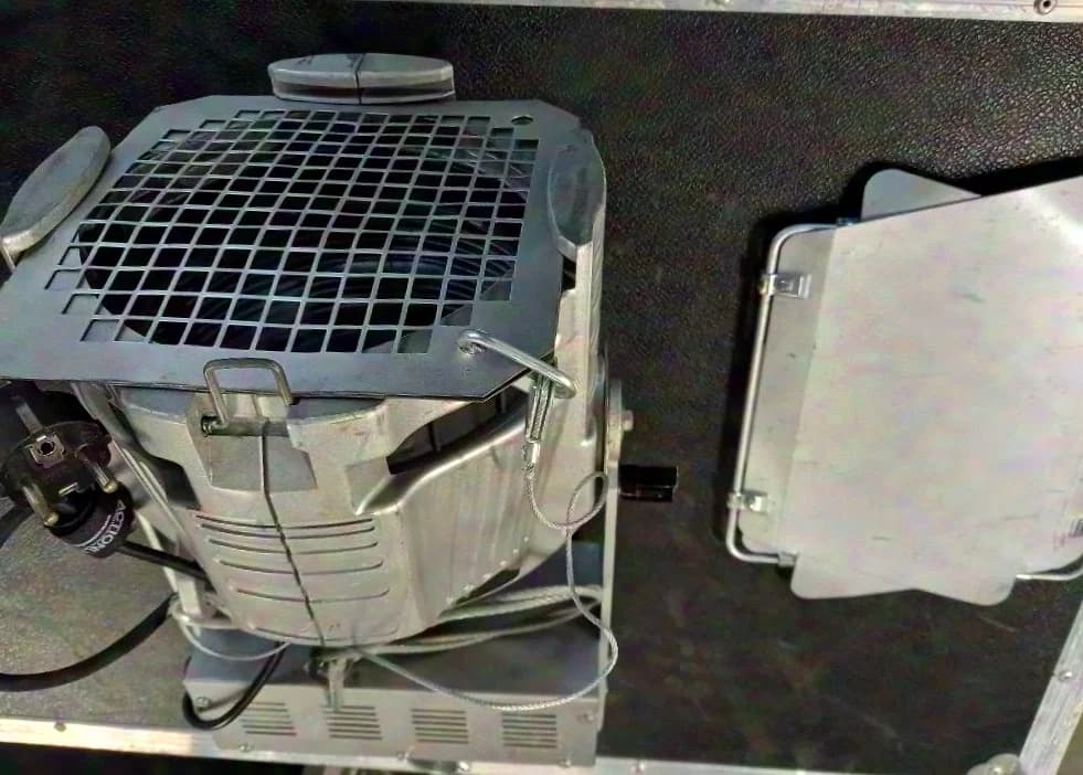 Studio PAR 150 CDM 4200°, silver 6-piece set incl. Case