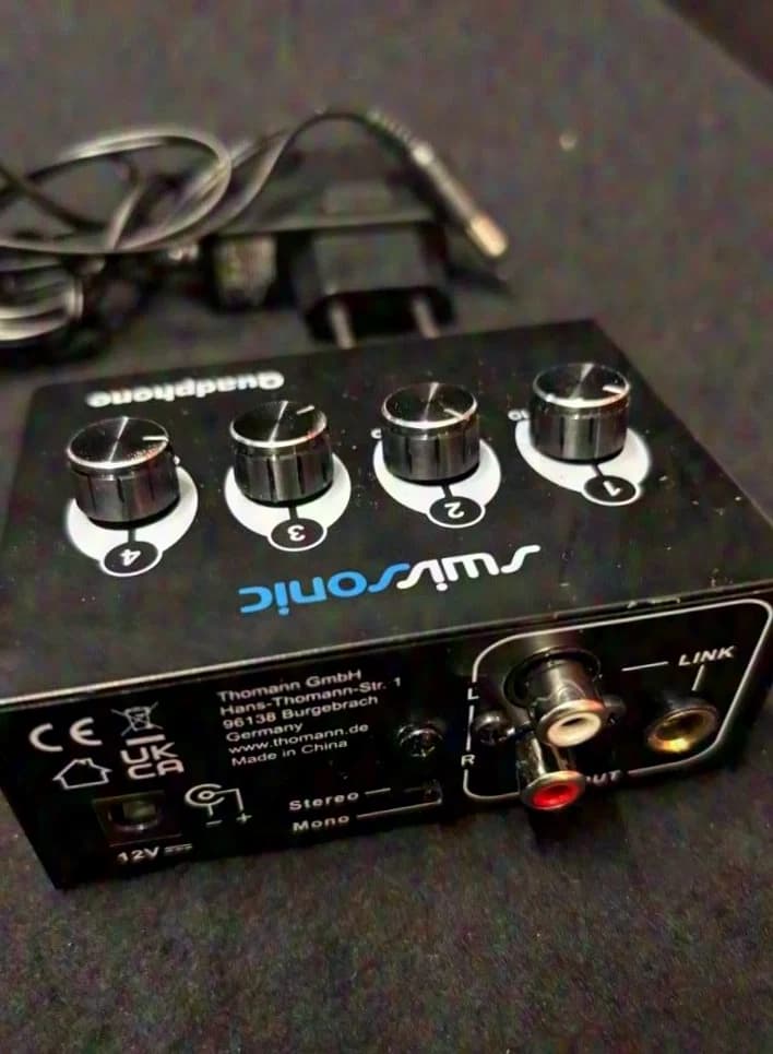 Swissonic Quadphone 4-channel headphone amplifier