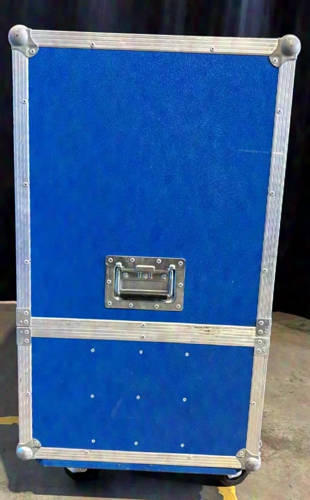 TBS-Case double case for 2x 50“ displays