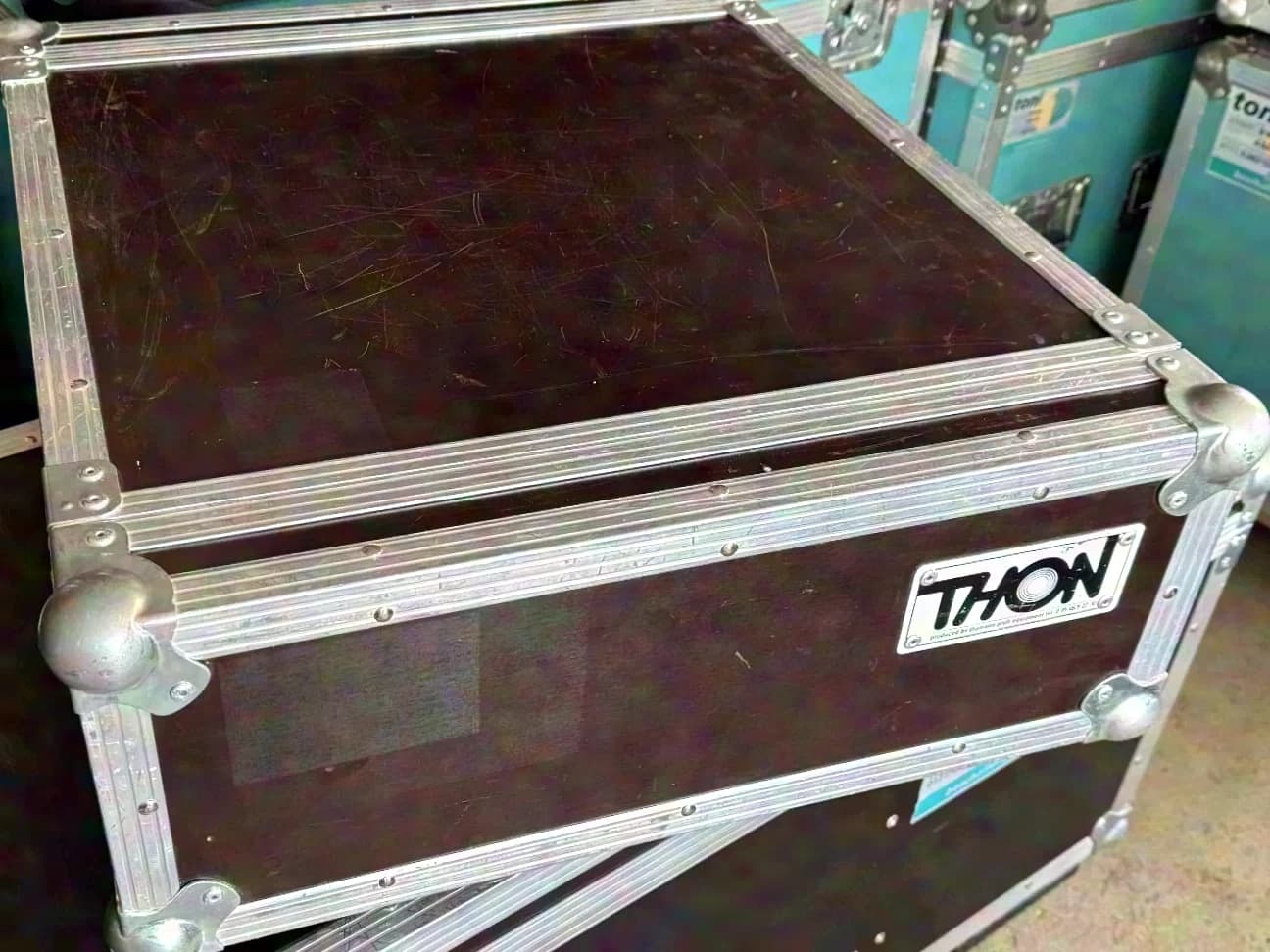 Thomann Thon Rack 4U Profi 45 Thon Rack 4U Profi 45 including OMNITRONIC XCP-2800 Dual-CD-Player
