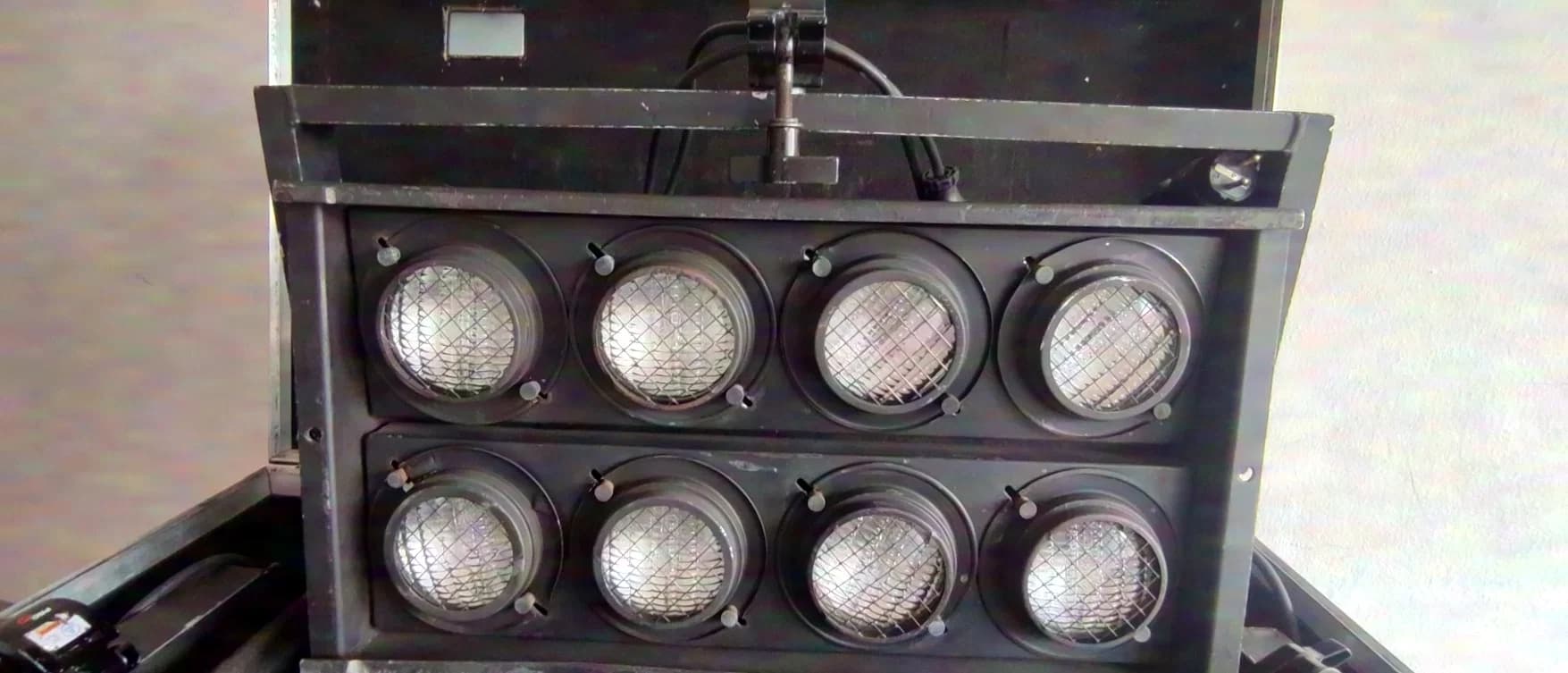 Thomas 8-Lite-Blinder Par 36 DWE + Case