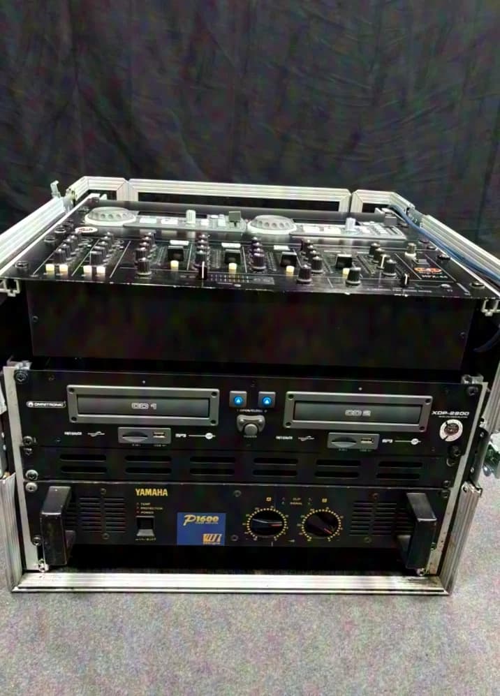 Unknown DJ-Rack 19" table rack 10HE consisting of: