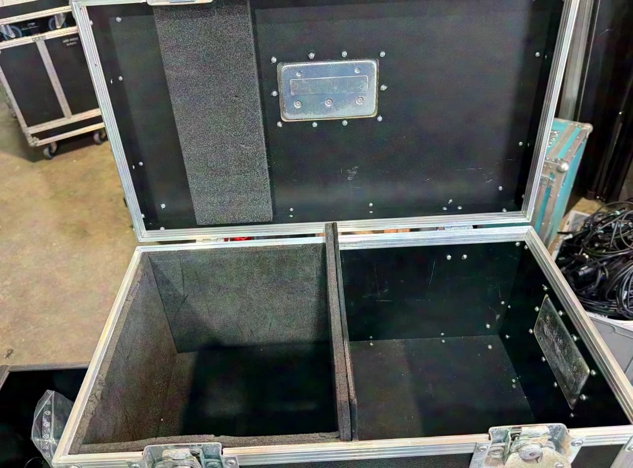 Universal Case with Divider Compartment Black