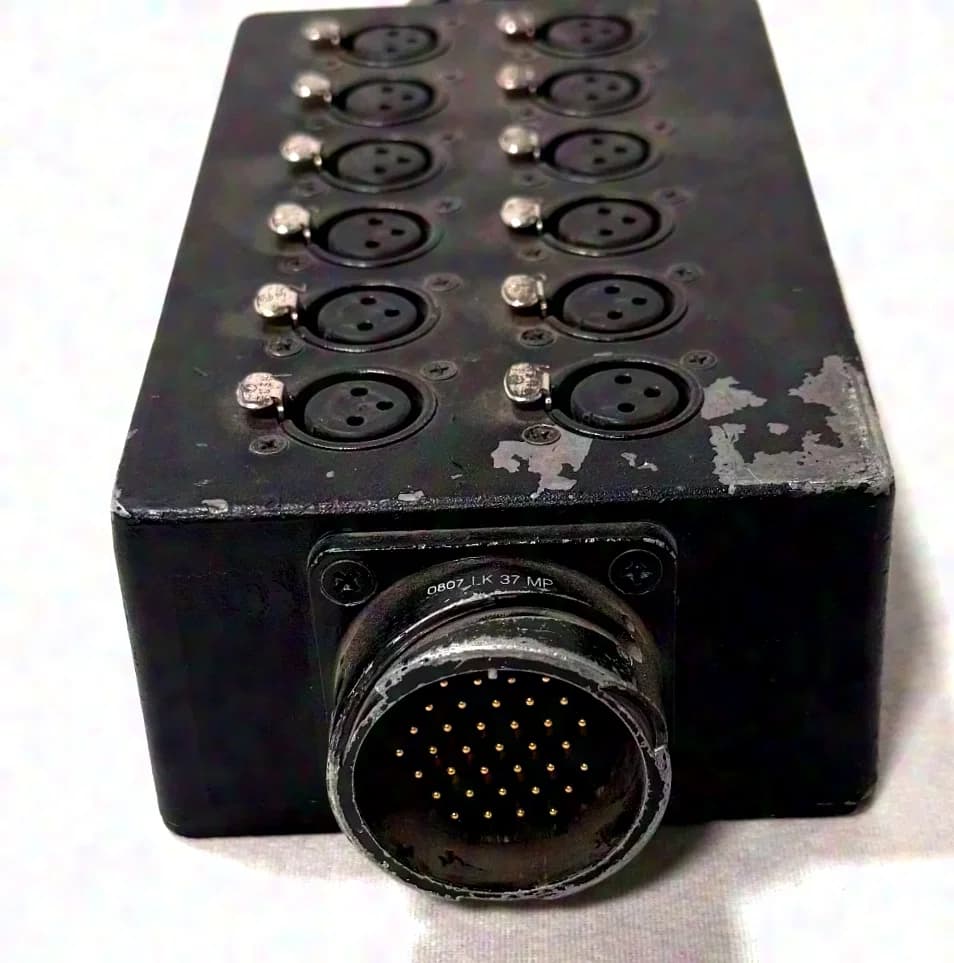 Used LK37 Adaptor I/O > 12x XLR3 Female