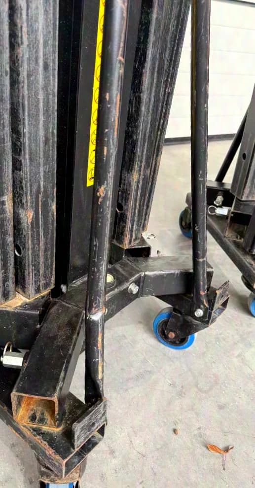 VMB TL-054 Fork lifts (set of 2)