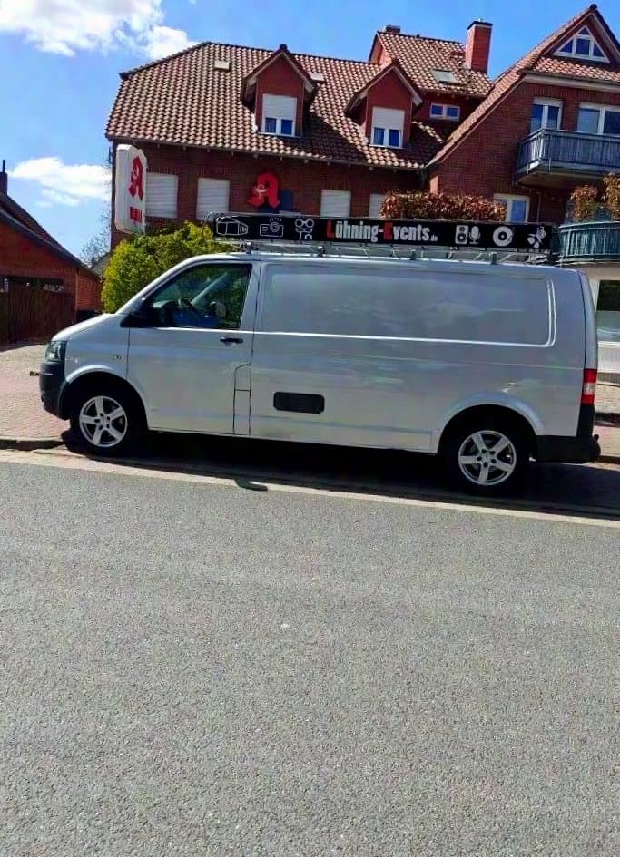 VW T5 Transporter 2.0 TDI 102 PS With Ramp