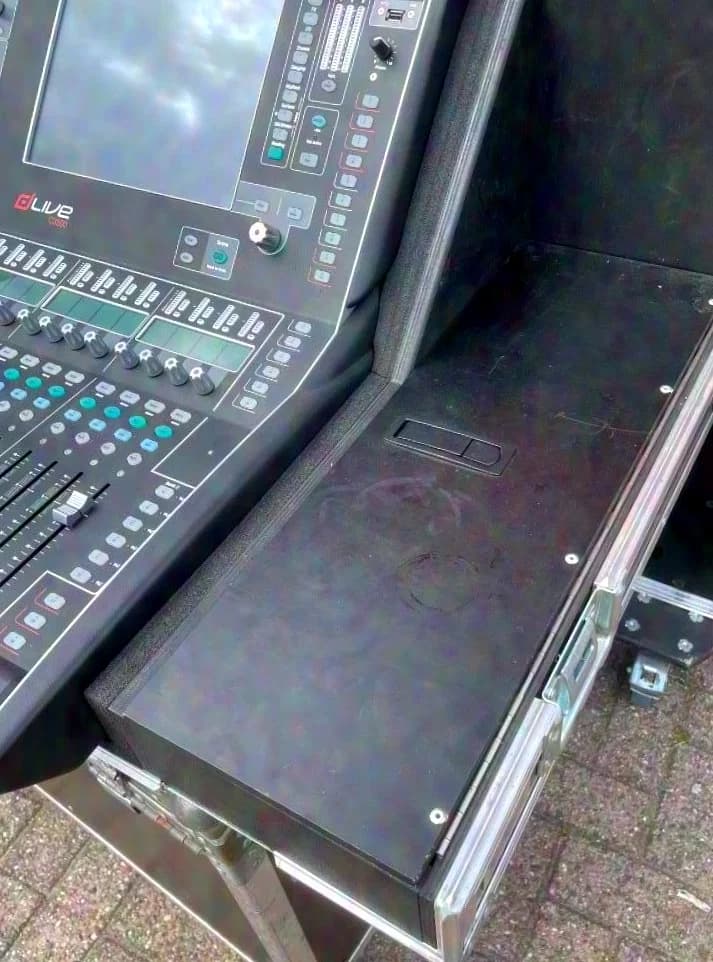 Van der Werf cases Flightcase for Allen & Heath C3500 console
