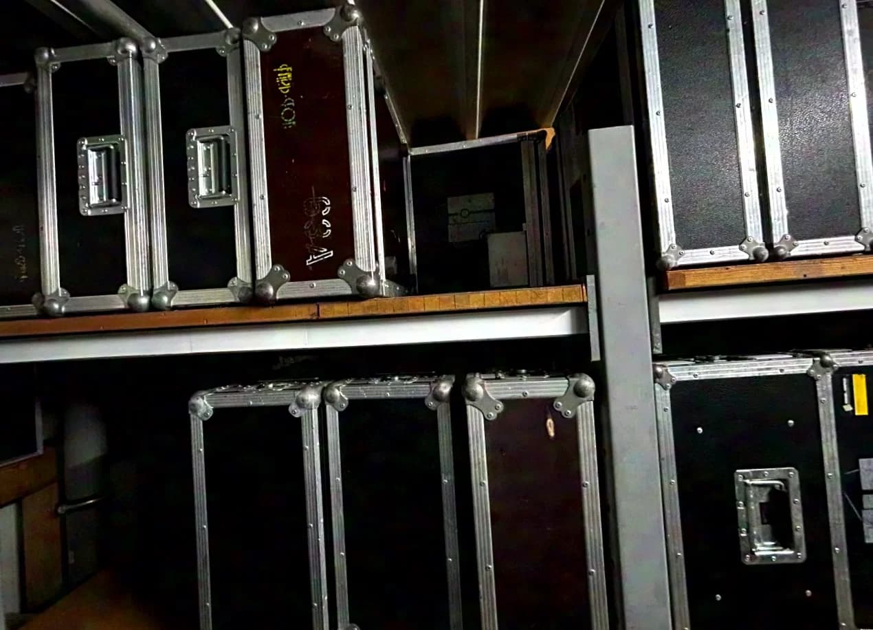Various Manufacturers Racks 2-6HE Double Door Lot