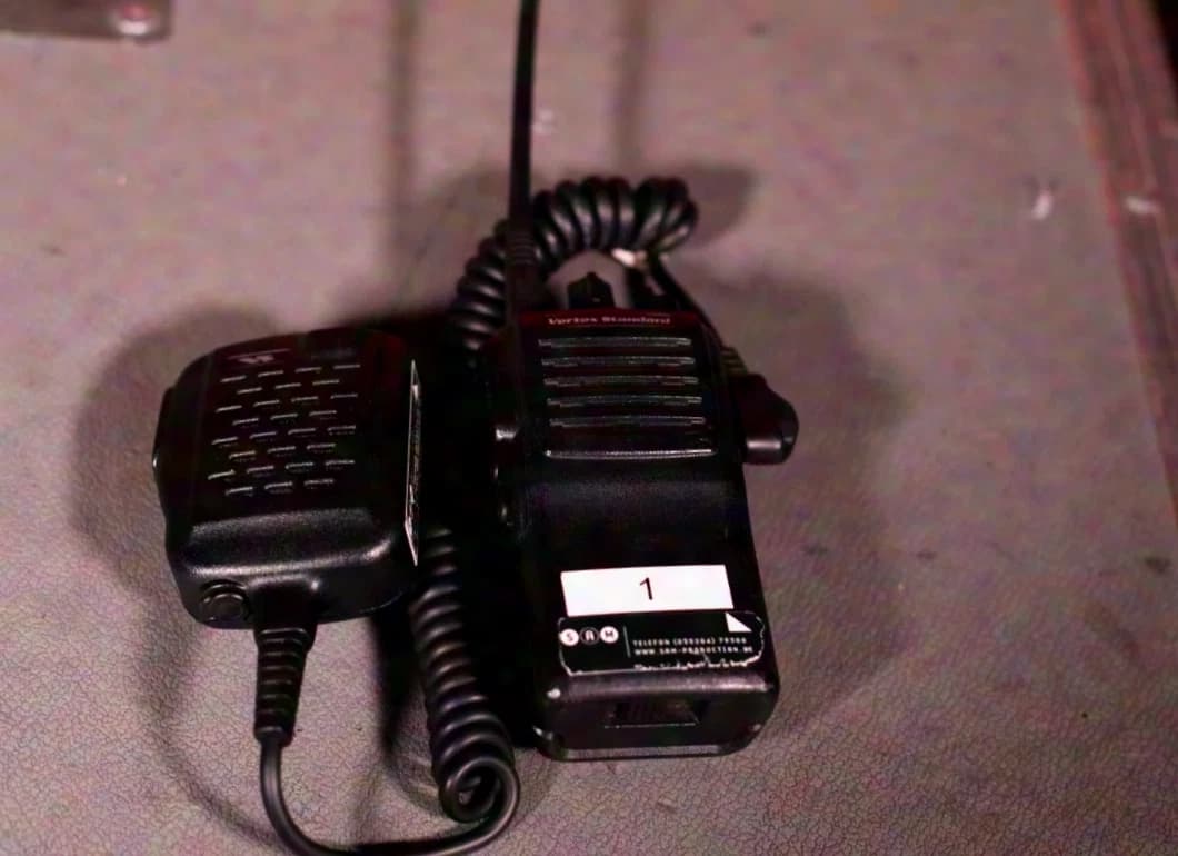 Vertex VX- 231 Two-way Radios 6-piece Set incl. Flight Case with Lid