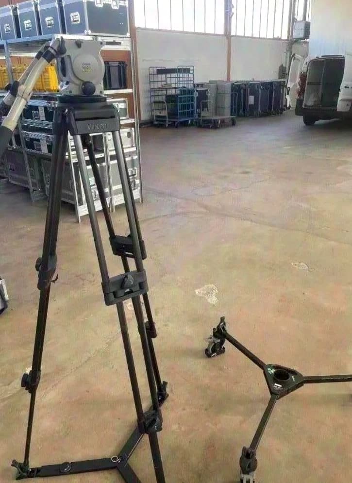 Vinten Vision 250 (CF) tripod - complete
