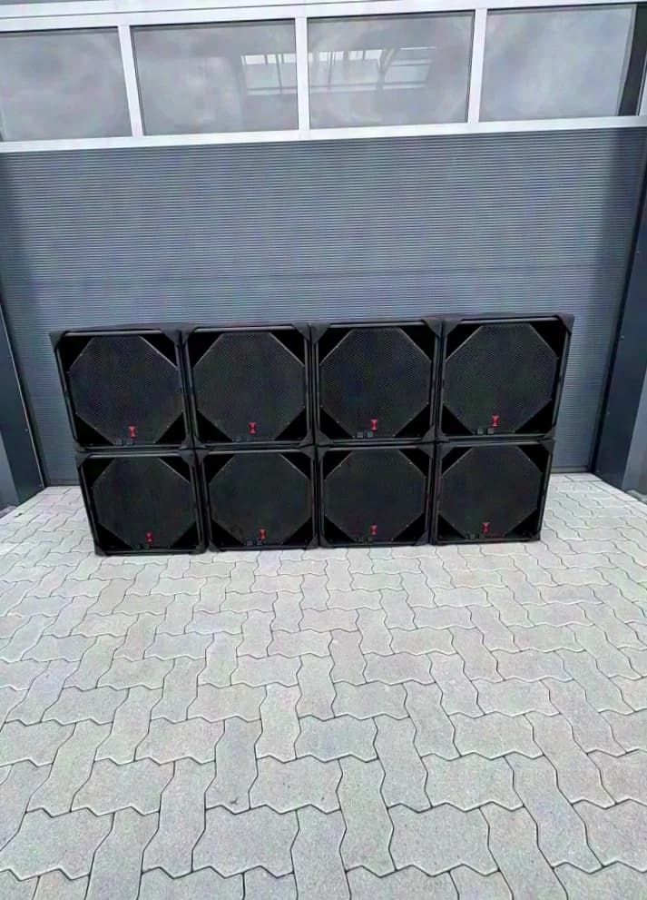 Voice-Acoustic Paveosub-118, 8 units available, Polyurea surface Paveosub-118