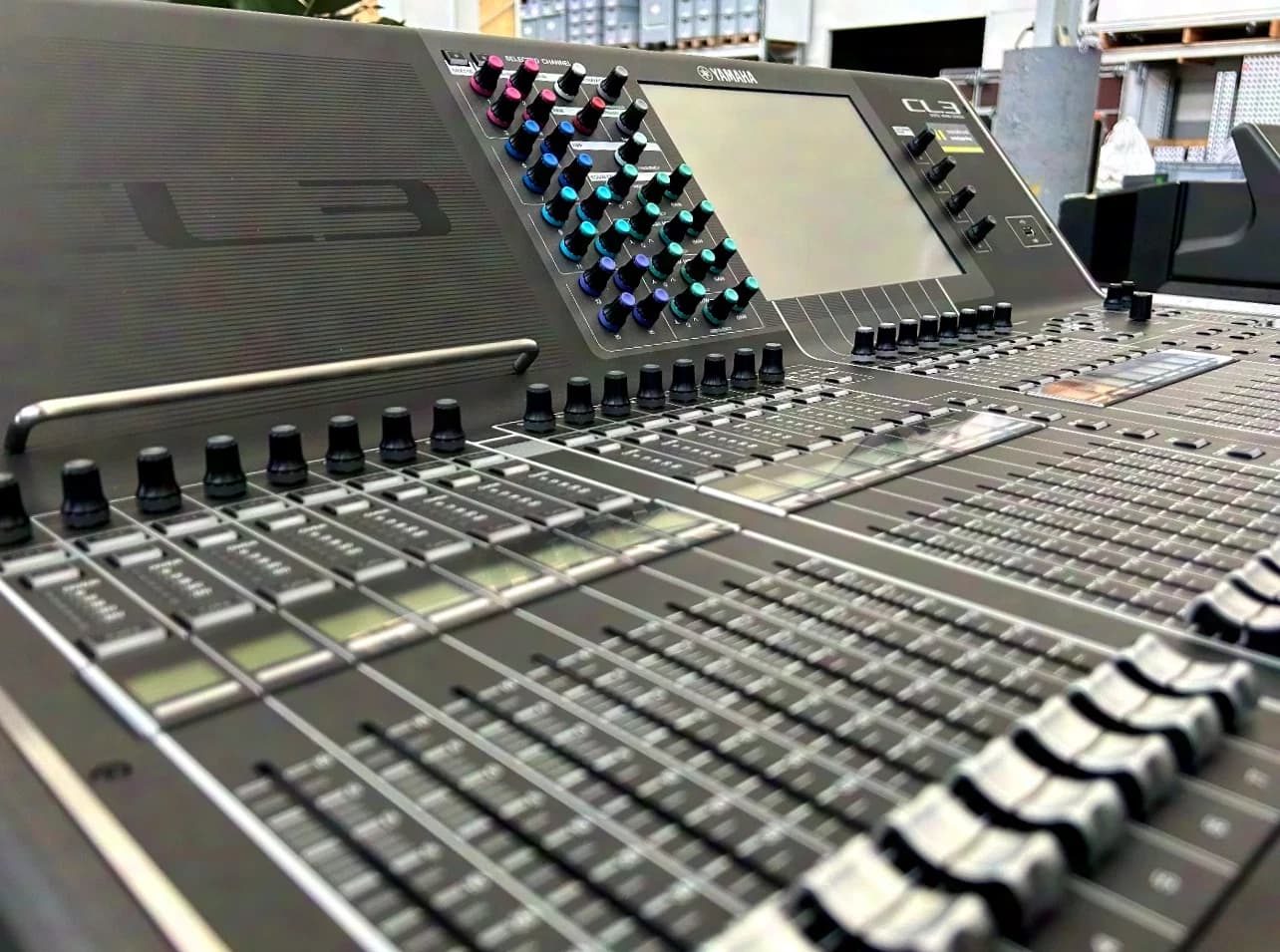 YAMAHA CL3 - Digital Mixing Console