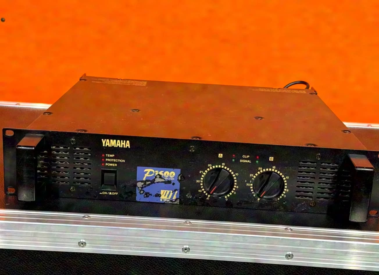 YAMAHA P1600 2-channel power amplifier