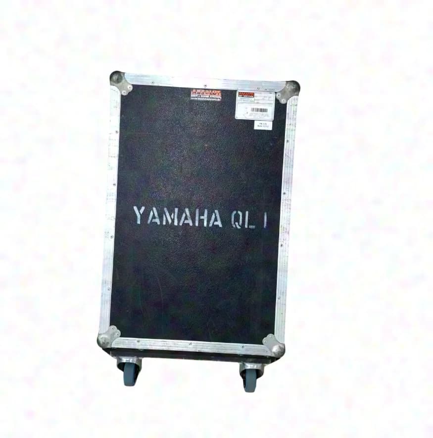 YAMAHA QL1 |QL 1 Digital mixing console / Dante / Flightcase