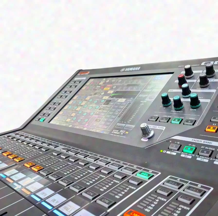 YAMAHA QL1 |QL 1 Digital mixing console / Dante / Flightcase