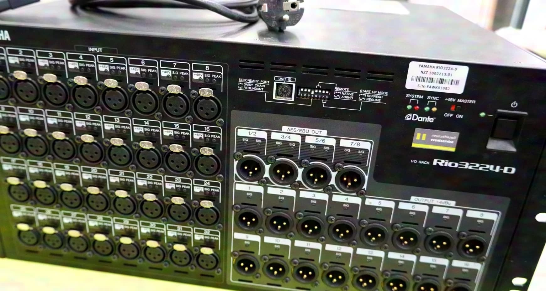 YAMAHA RIO3224-D Stagebox