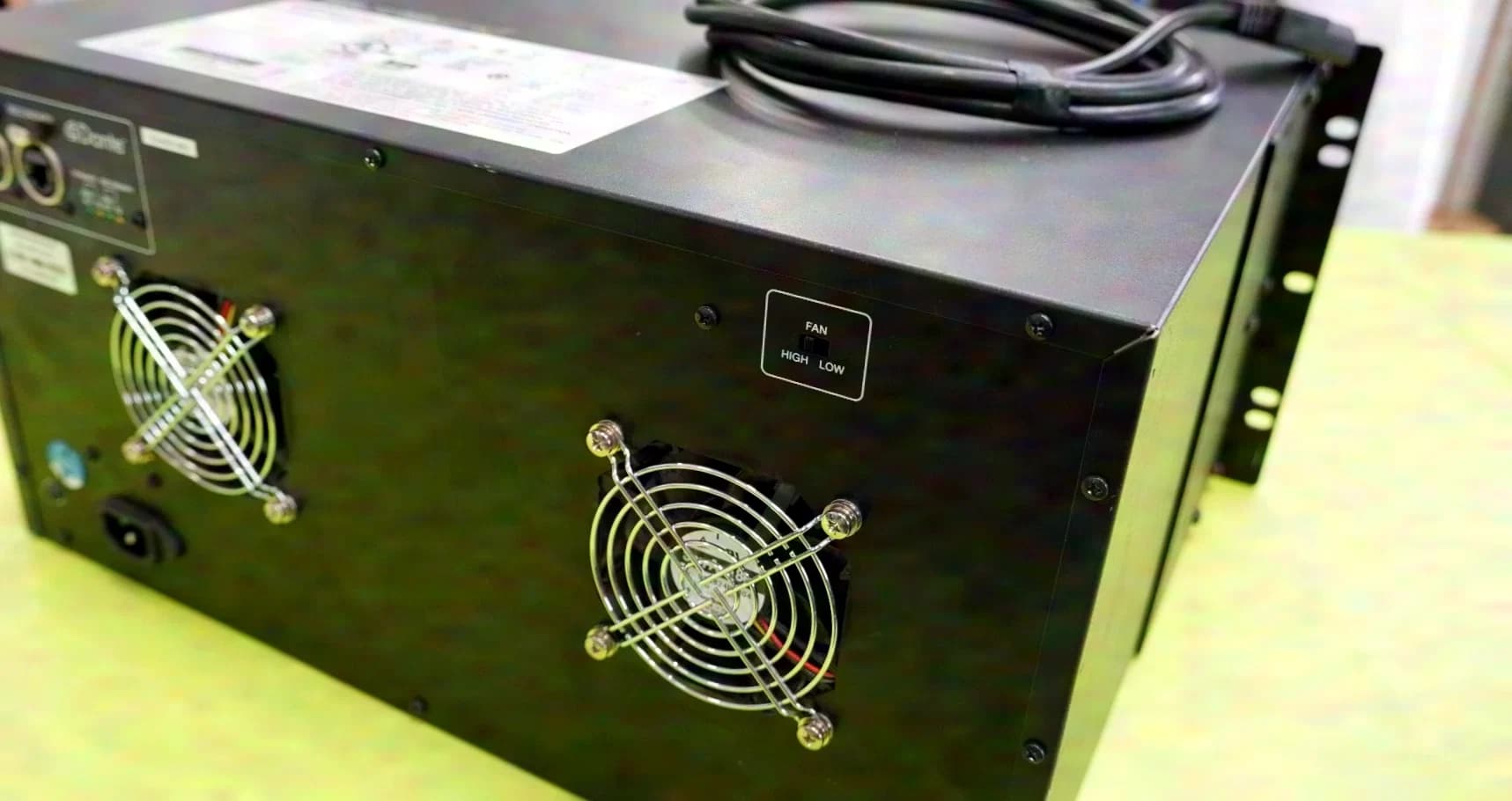 YAMAHA RIO3224-D Stagebox