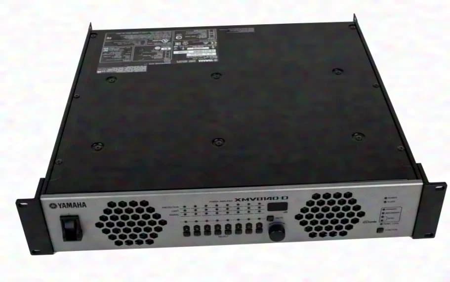 YAMAHA XMV8140-D amplifier 8 x 140 Watt / 4 Ohm DANTE, demo unit