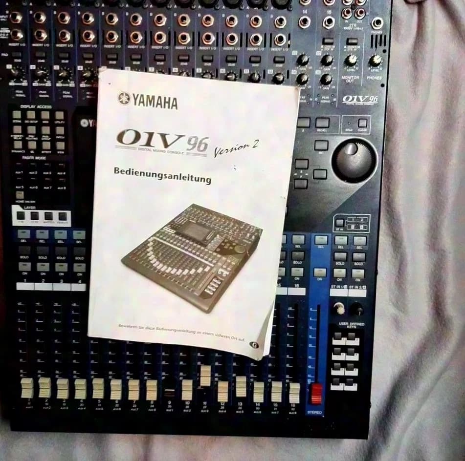 Yamaha 01V96 V2 Digital Mixer