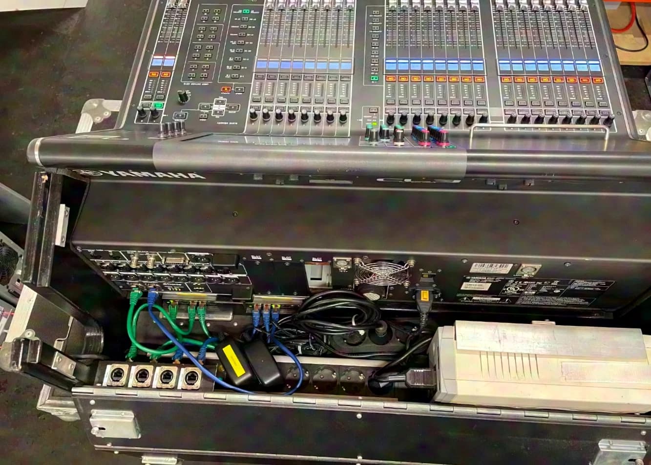 Yamaha CL3 64-channel digital mixer incl. case