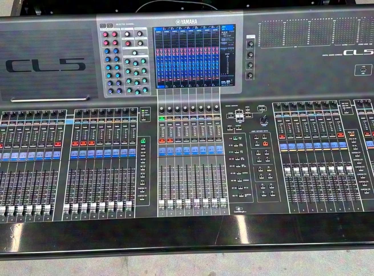 Yamaha CL5 Digital Mixer