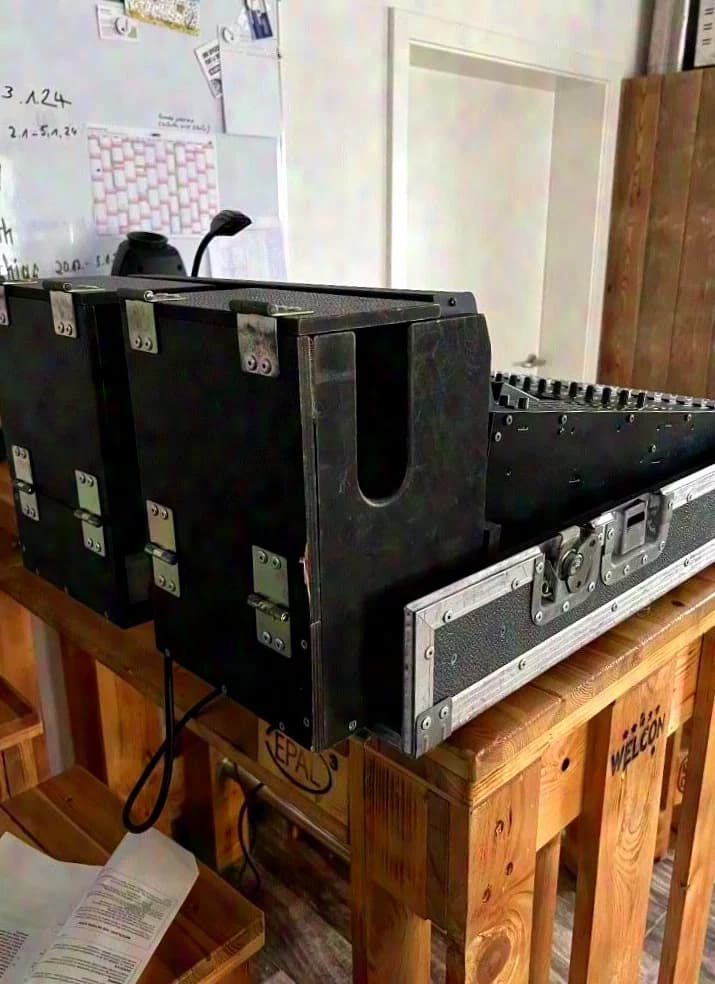 Yamaha DM1000-V2 Digital Mixing Console