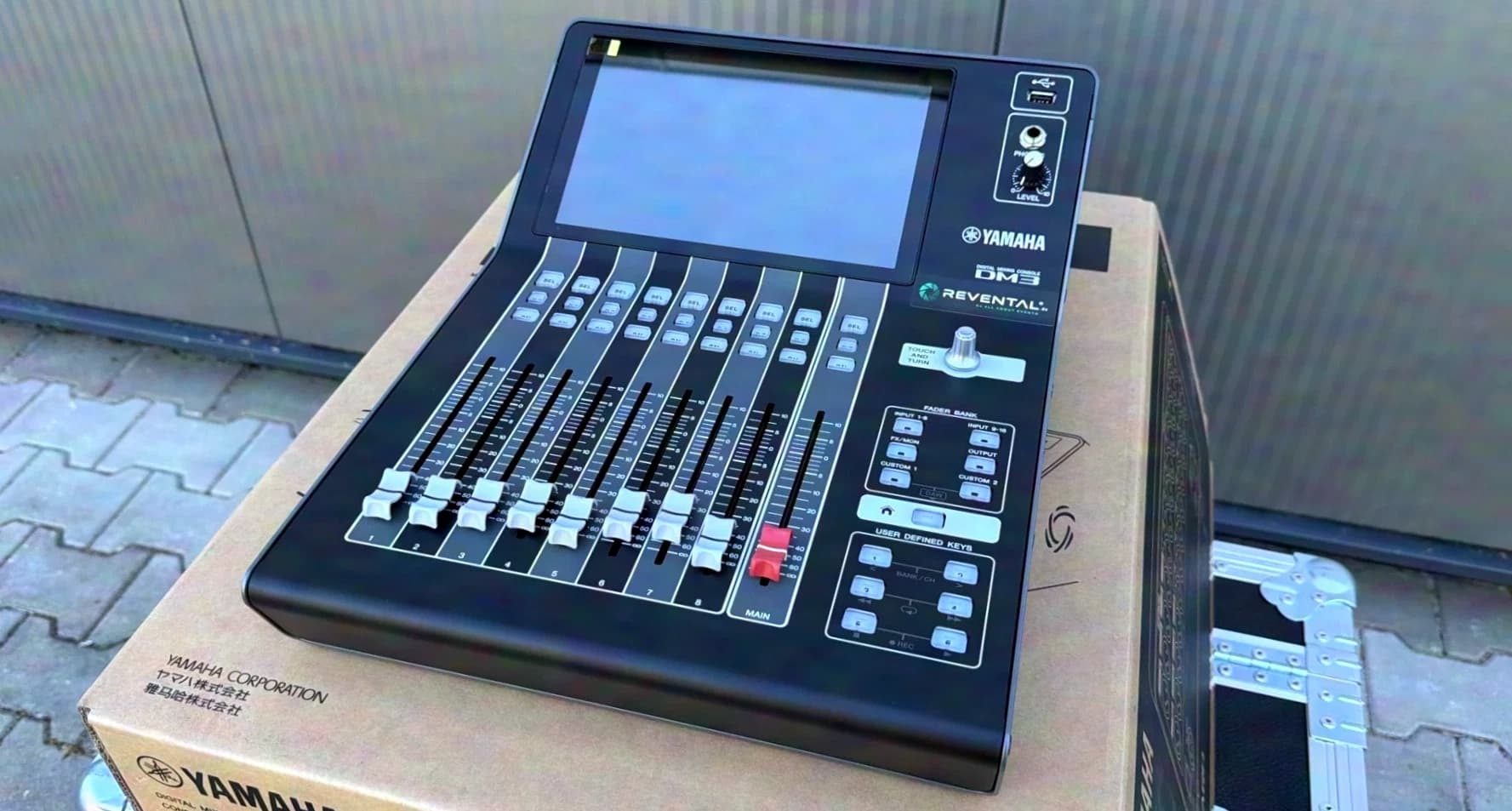 Yamaha DM3s