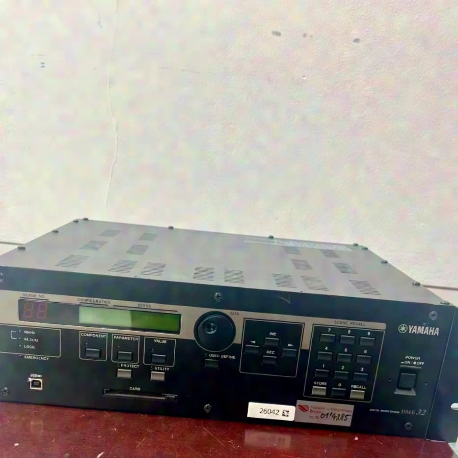 Yamaha DME32 (2x MY8-AE AES/EBU cards & 2x MY4-DA analog input cards)