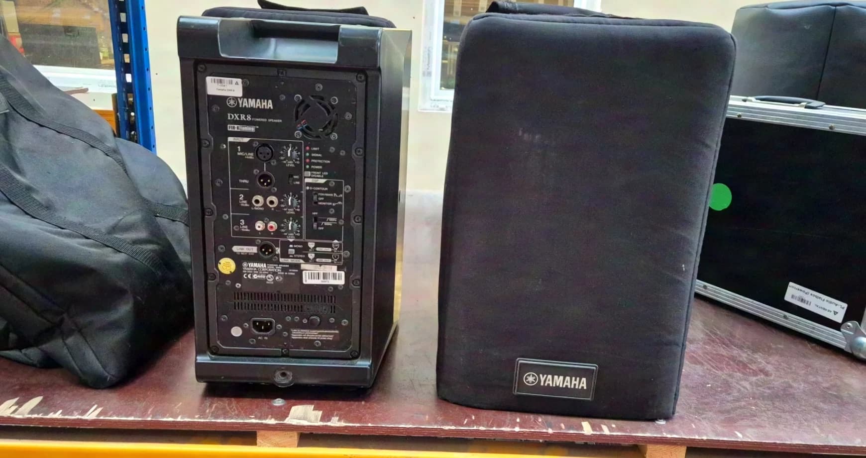 Yamaha DXR 8 with cover