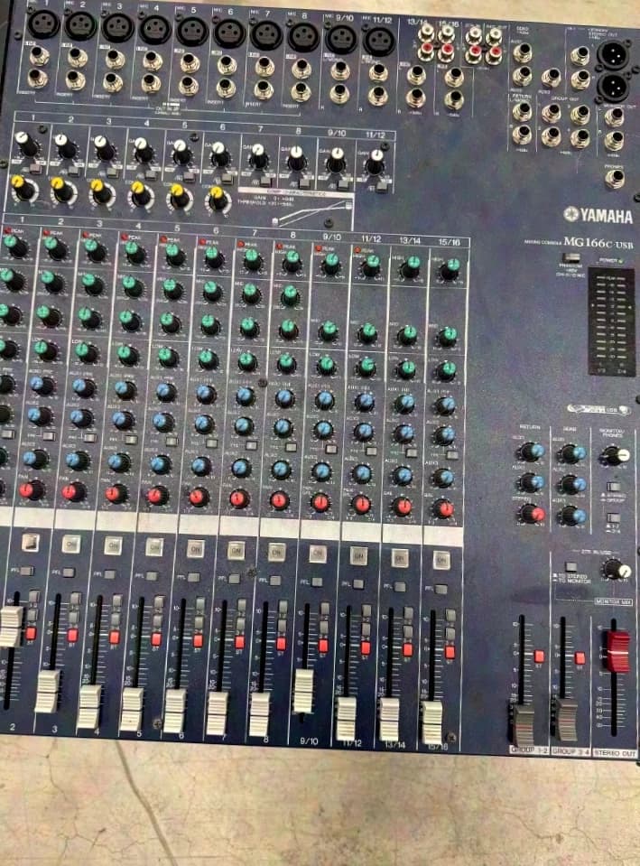 Yamaha MG166c-USB mixer