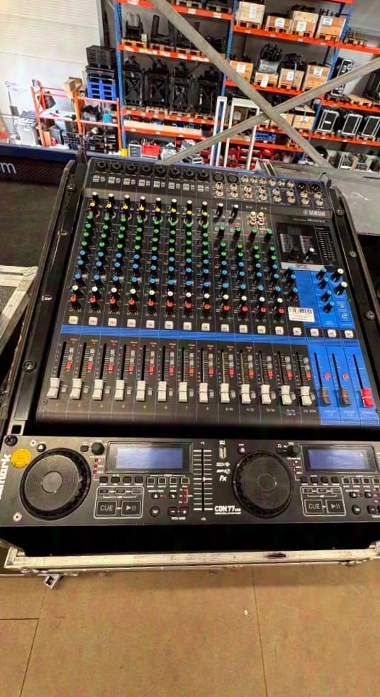Yamaha MG16 XU - Numark CDN77 usb